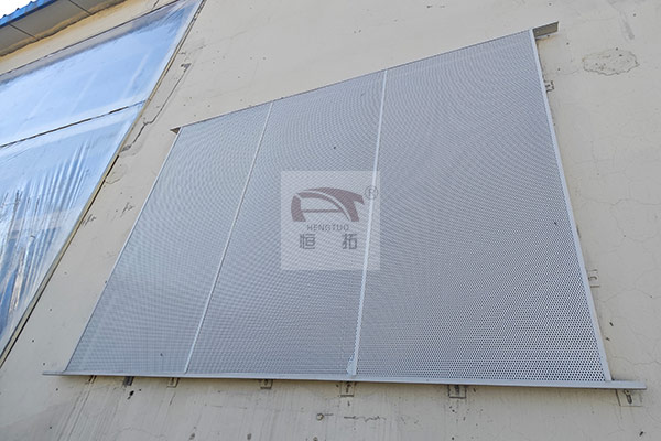 城市住宅與公共建筑中空氣能設備降噪實踐：兼顧節(jié)能性能與舒適生活環(huán)境